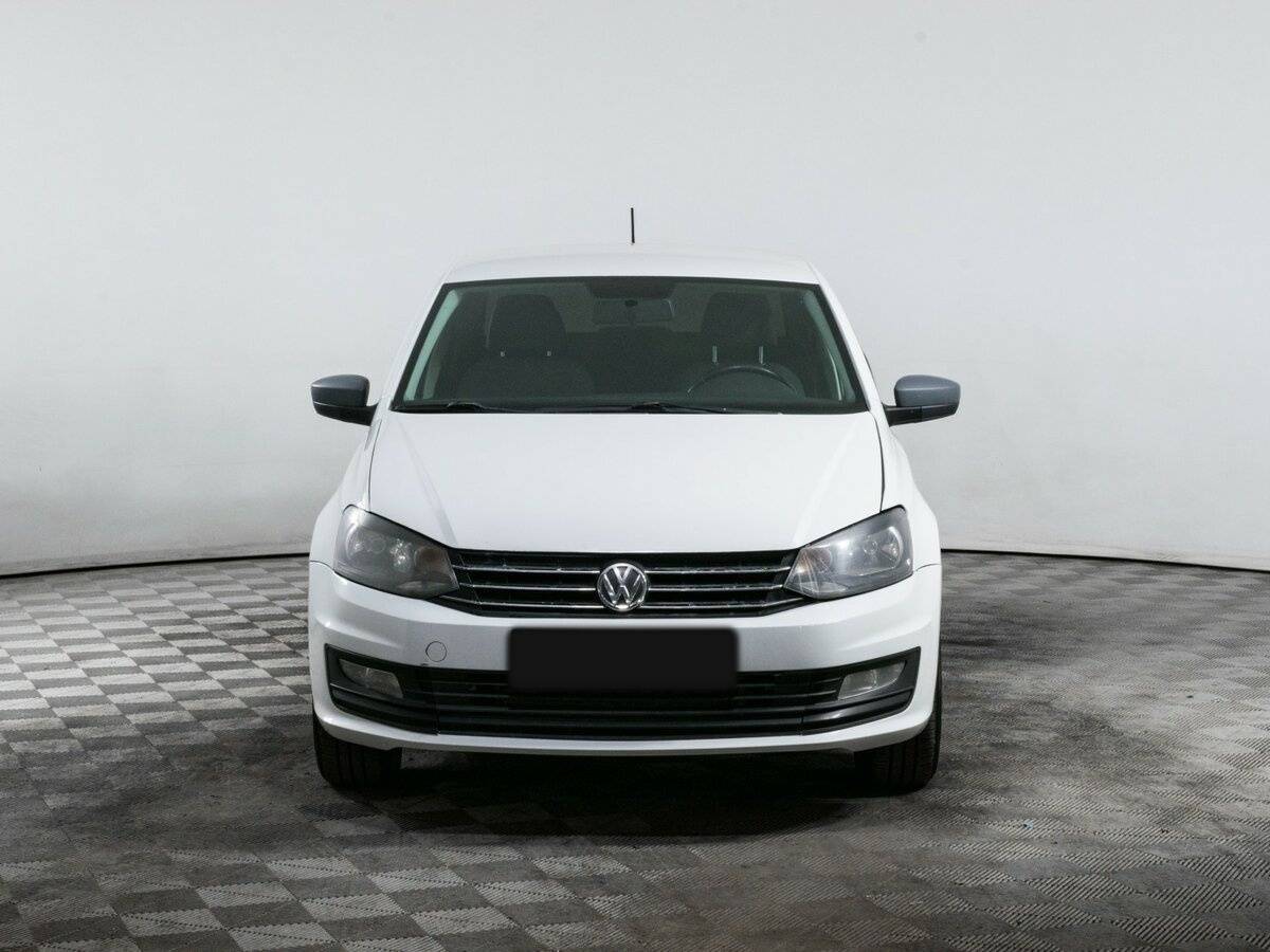 Volkswagen Polo с пробегом — 2018 год. Фото: #1