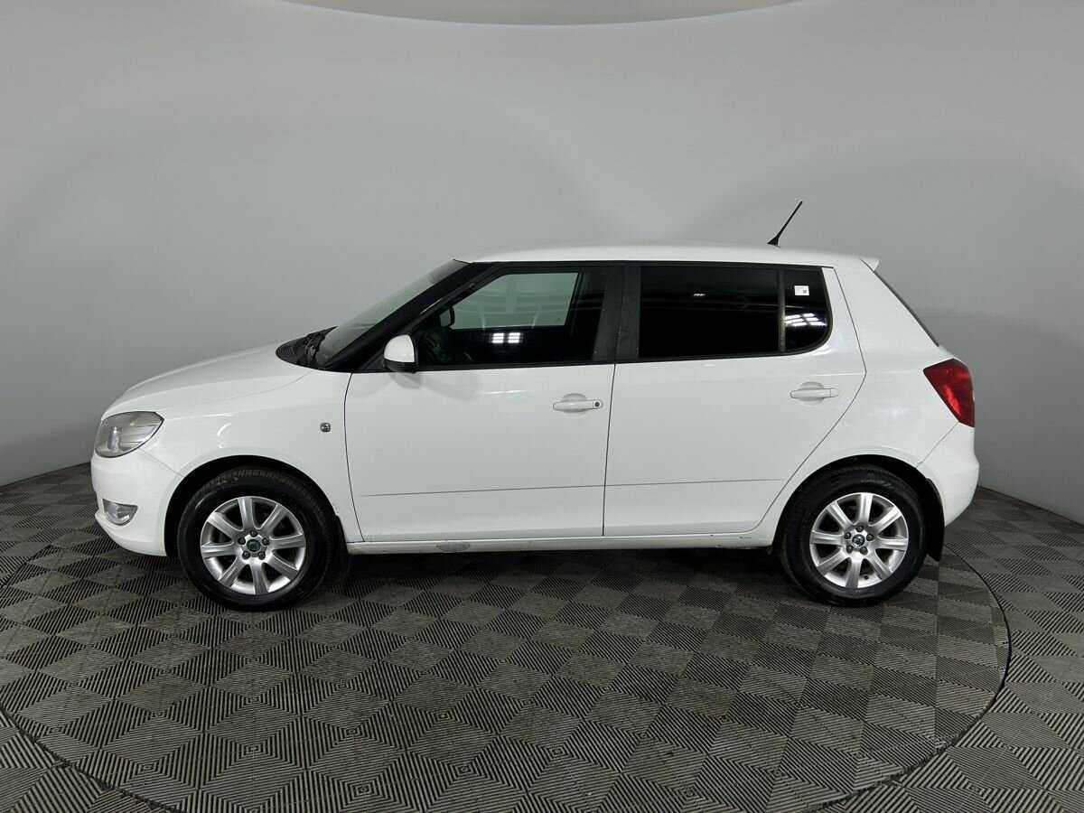 Skoda Fabia с пробегом — 2011 год. Фото: #4