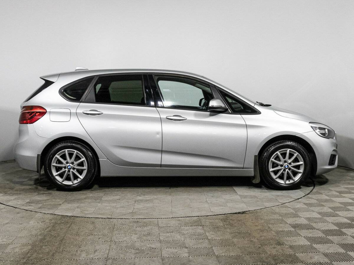 BMW 2 серии Active Tourer с пробегом — 2015 год. Фото: #3