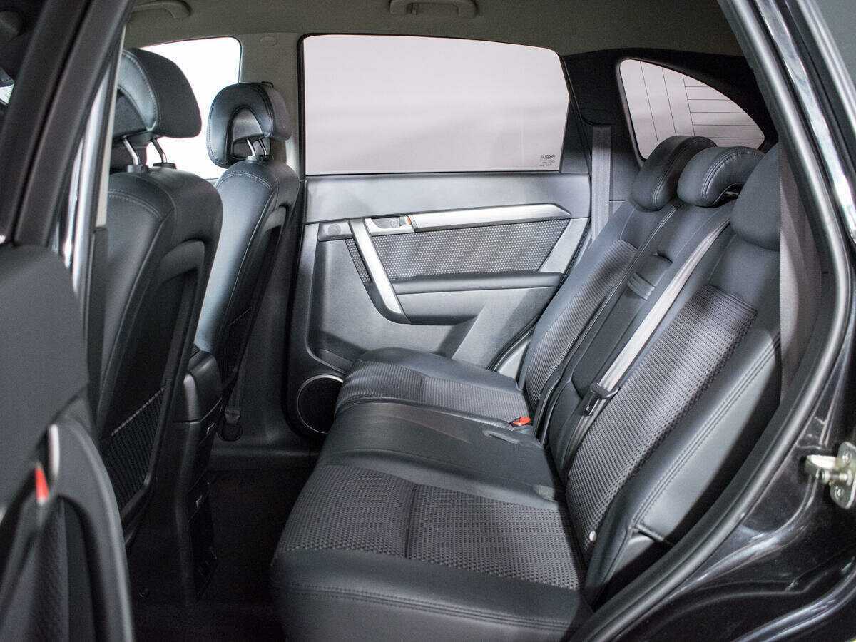 Chevrolet Captiva с пробегом — 2008 год. Фото: #9