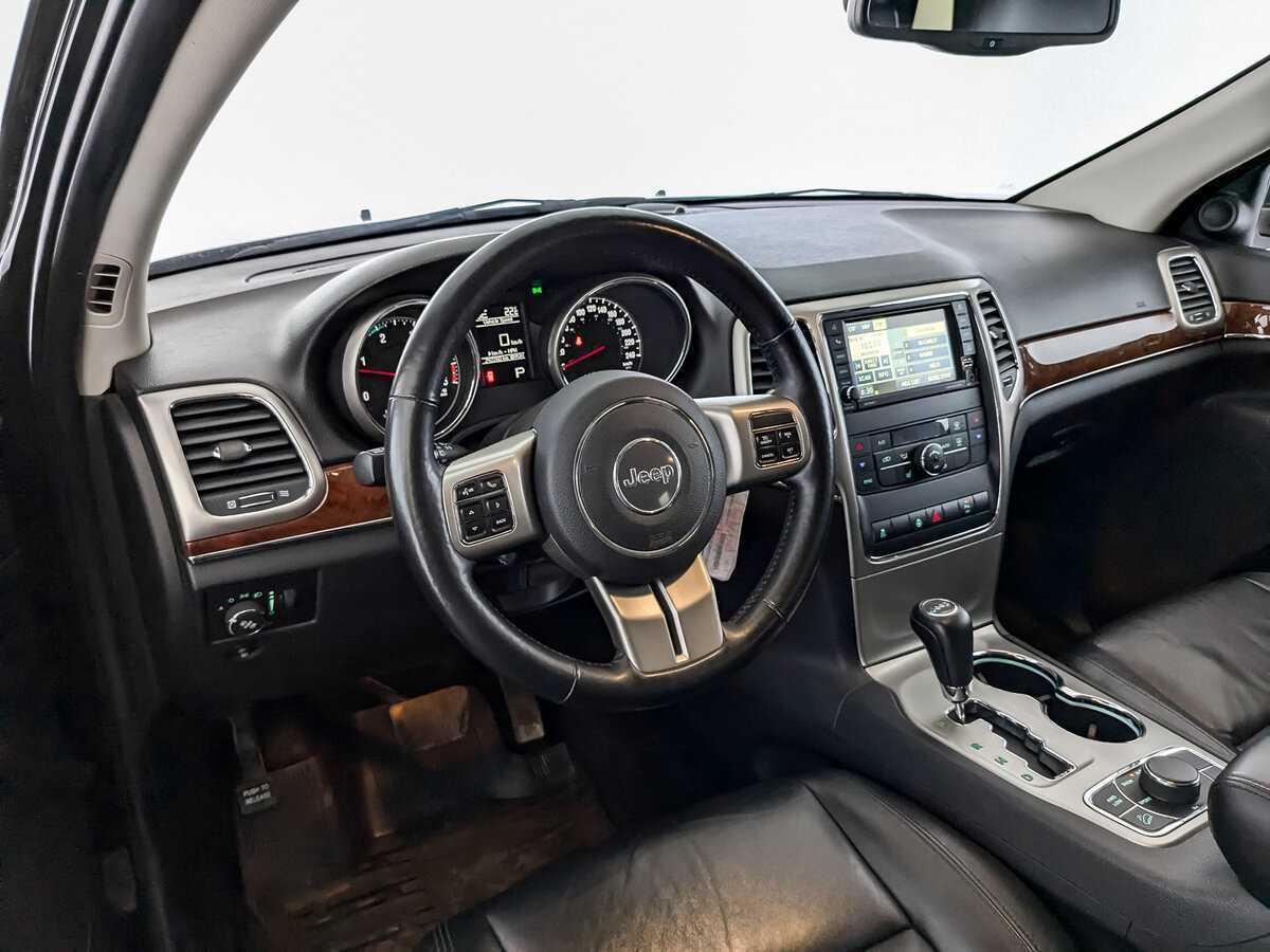 Jeep Grand Cherokee с пробегом — 2012 год. Фото: #15