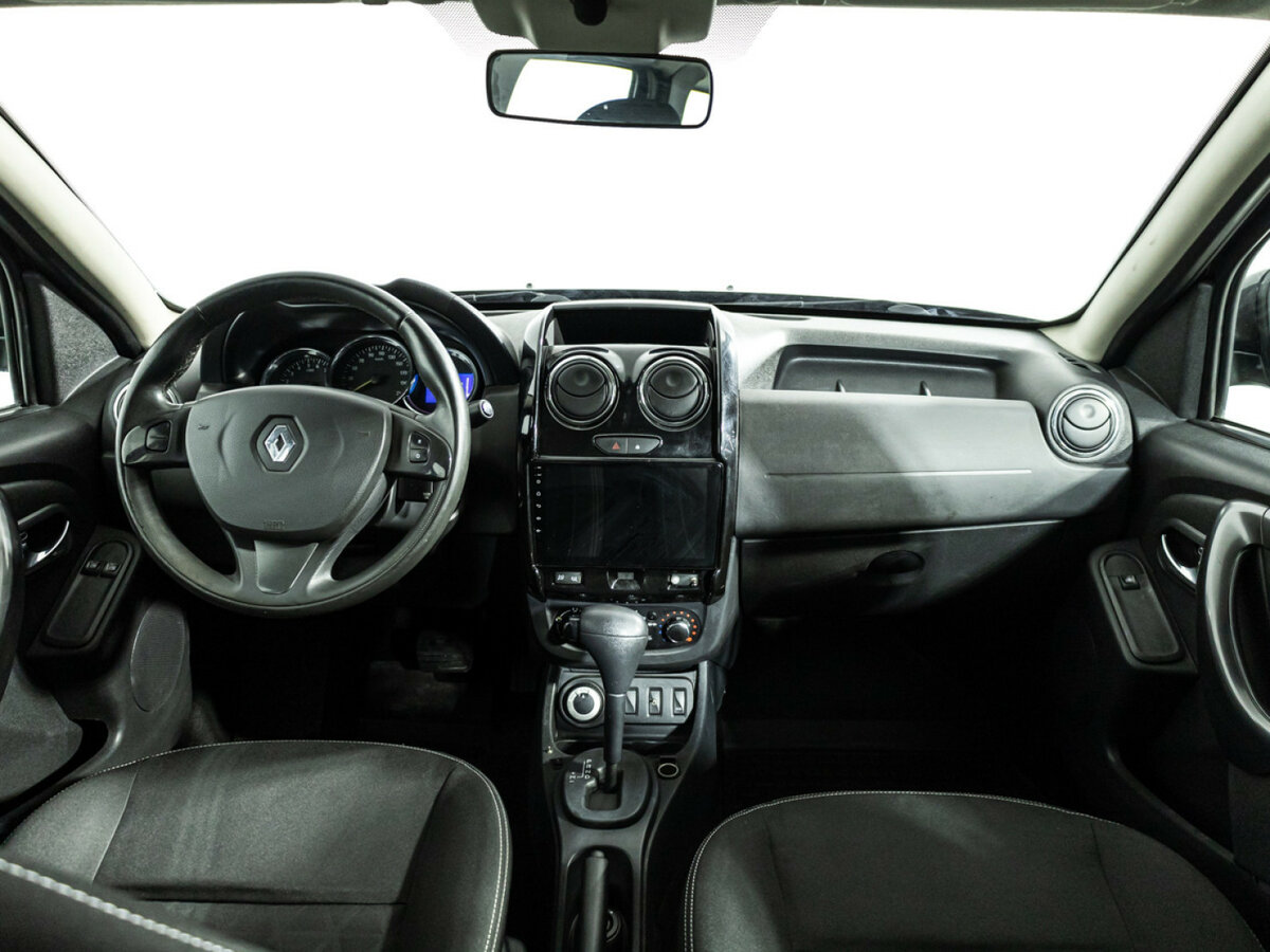 Renault Duster с пробегом — 2015 год. Фото: #12