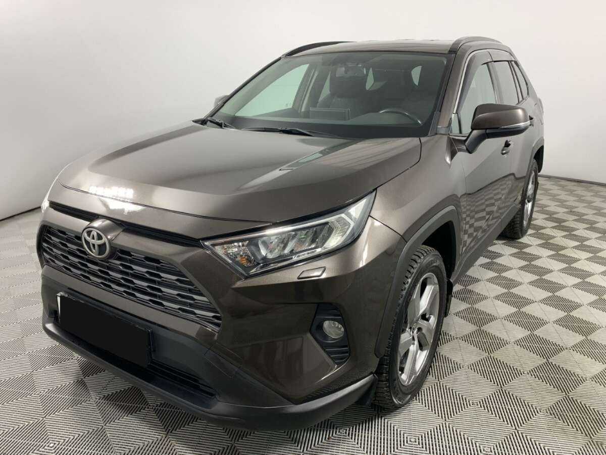 Toyota RAV4 с пробегом — 2021 год. Фото: #0
