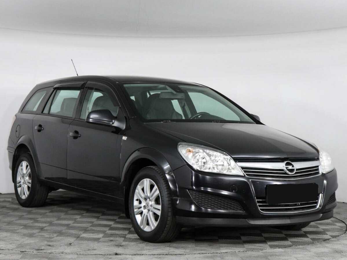Opel Astra с пробегом — 2011 год. Фото: #2