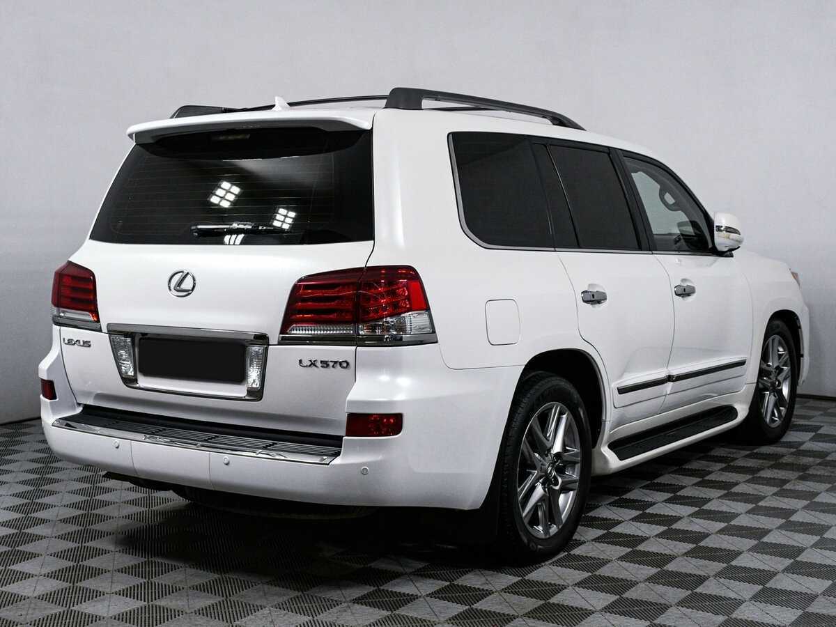 Lexus LX с пробегом — 2015 год. Фото: #3