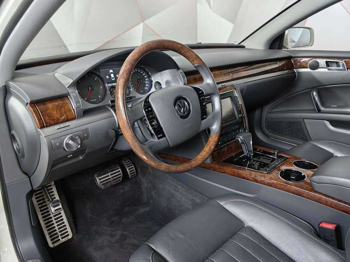 Volkswagen Phaeton с пробегом — 2014 год. Фото: #13