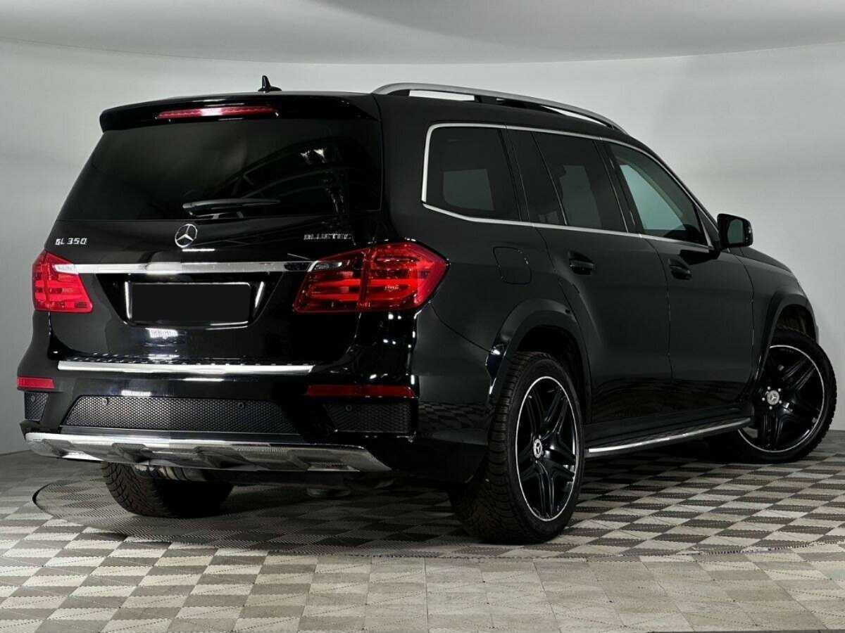 Mercedes-Benz GL-Класс с пробегом — 2015 год. Фото: #1