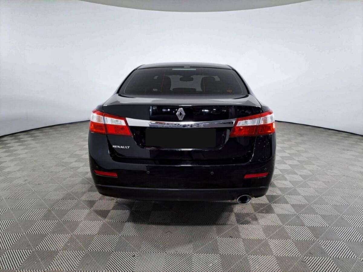 Renault Latitude с пробегом — 2010 год. Фото: #4