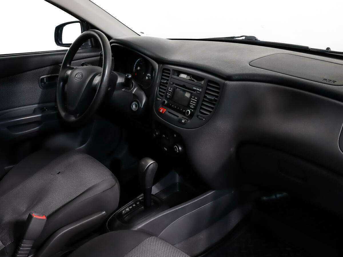 Kia Rio с пробегом — 2009 год. Фото: #8