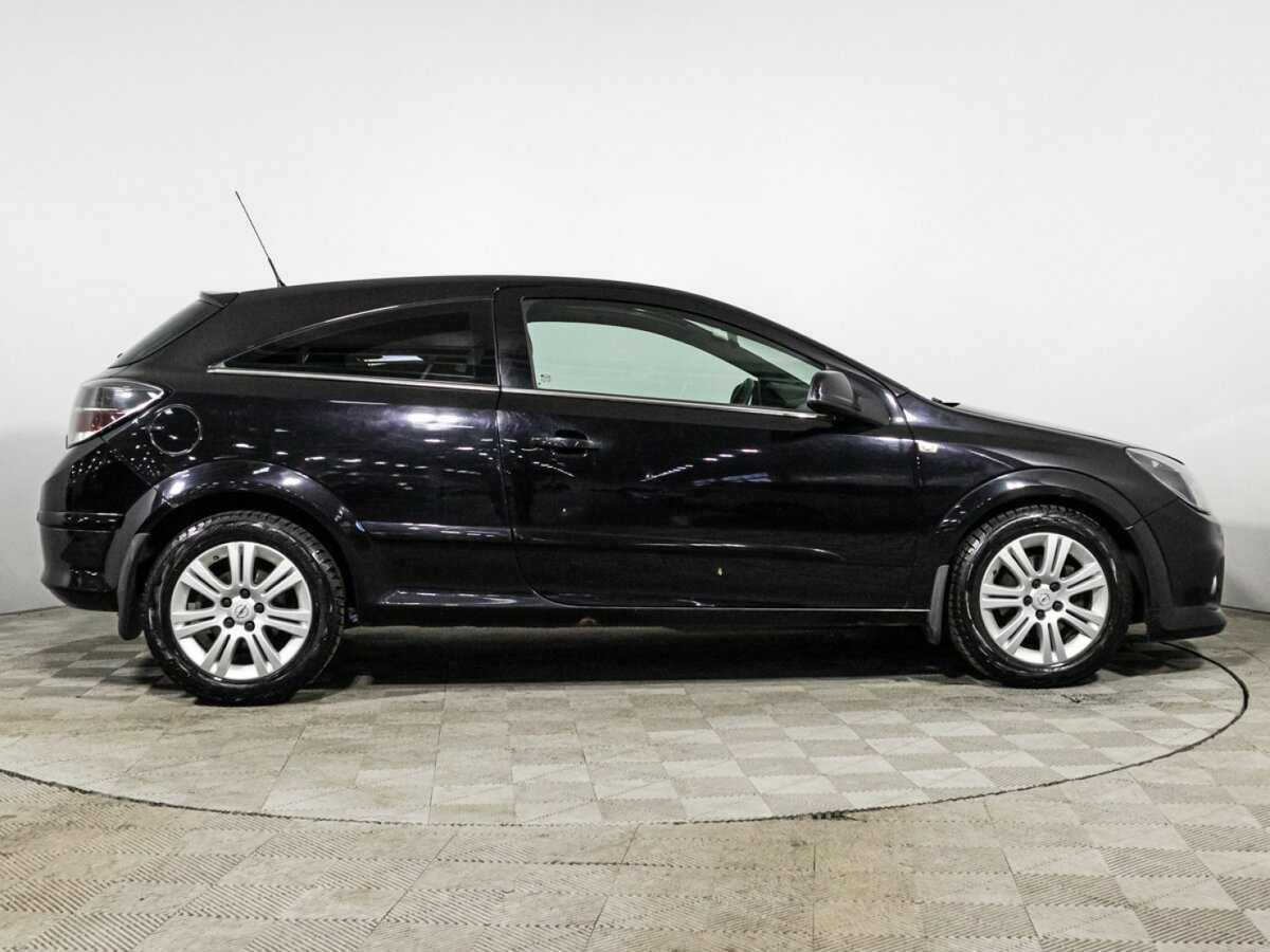 Opel Astra с пробегом — 2010 год. Фото: #3