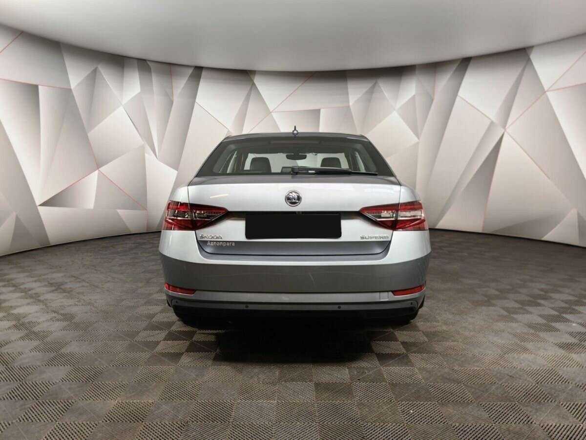 Skoda Superb с пробегом — 2017 год. Фото: #7