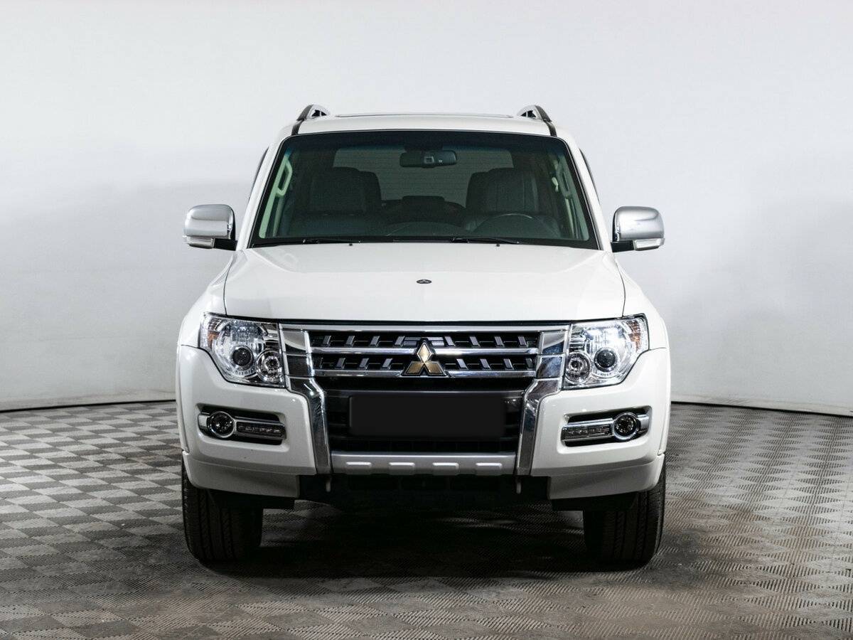 Mitsubishi Pajero с пробегом — 2021 год. Фото: #1