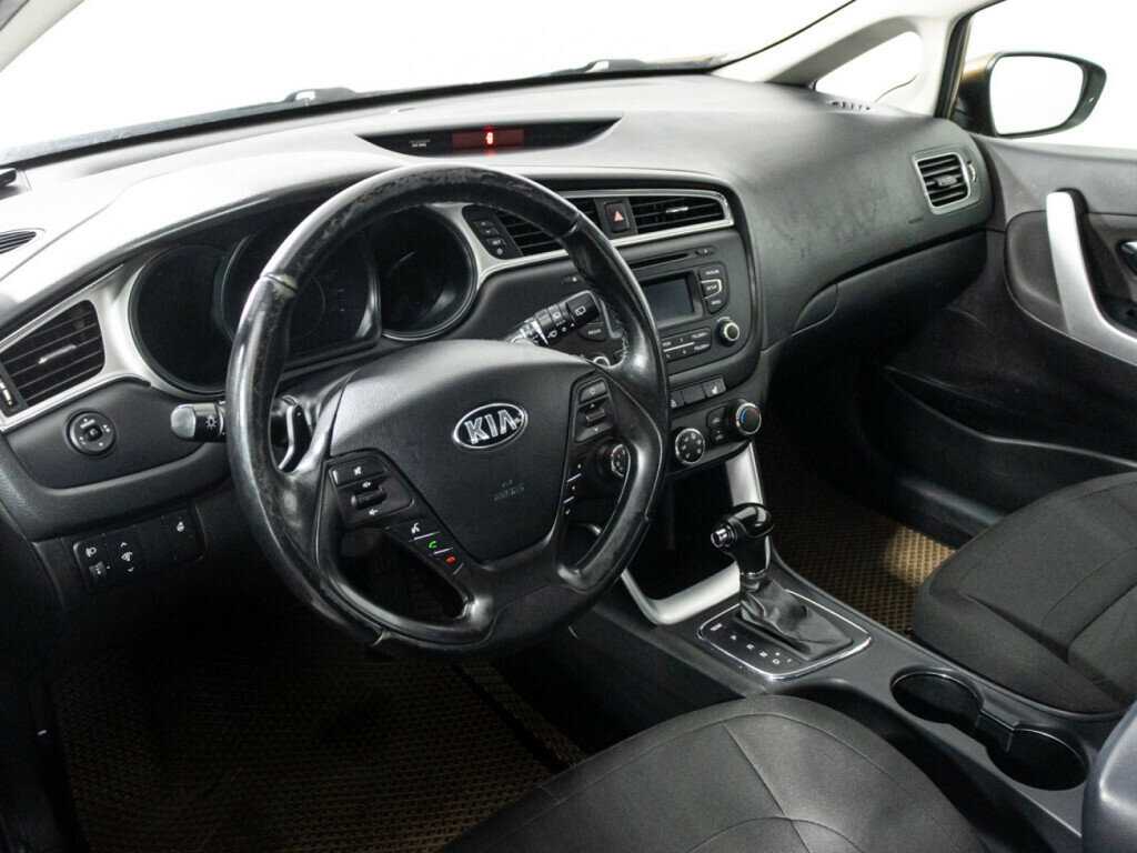 Kia Ceed с пробегом — 2016 год. Фото: #10