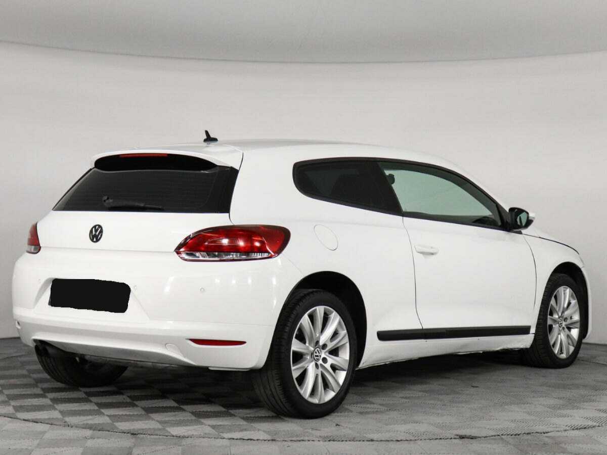 Volkswagen Scirocco с пробегом — 2011 год. Фото: #4