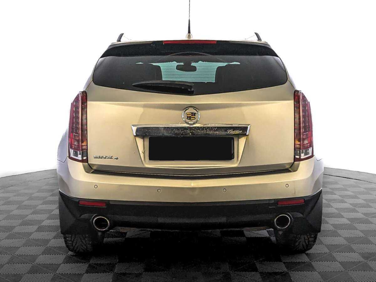 Cadillac SRX с пробегом — 2014 год. Фото: #5