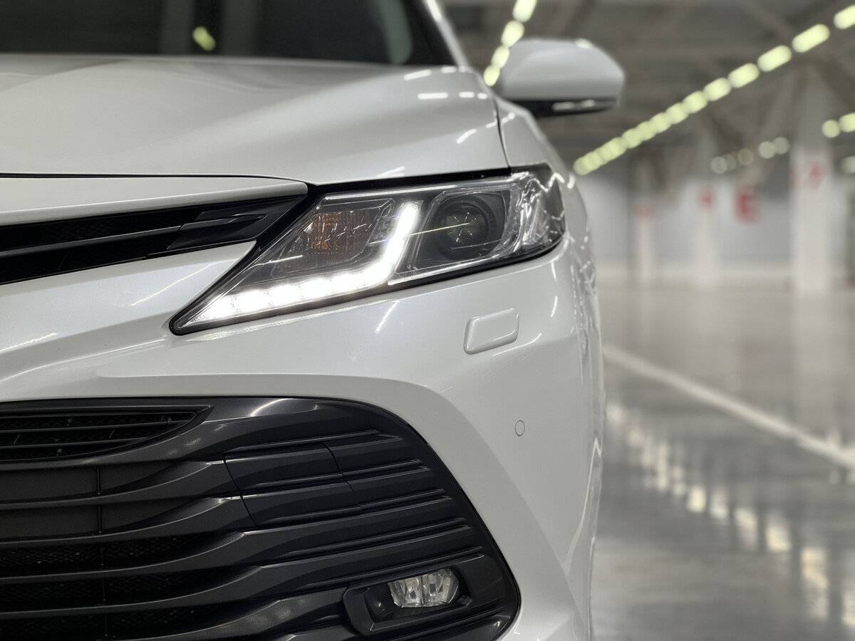 Toyota Camry с пробегом — 2021 год. Фото: #16