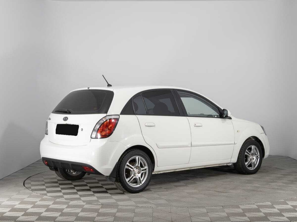 Kia Rio с пробегом — 2011 год. Фото: #4