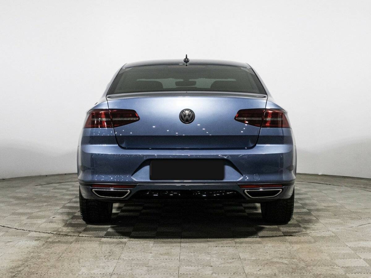 Volkswagen Passat с пробегом — 2017 год. Фото: #5