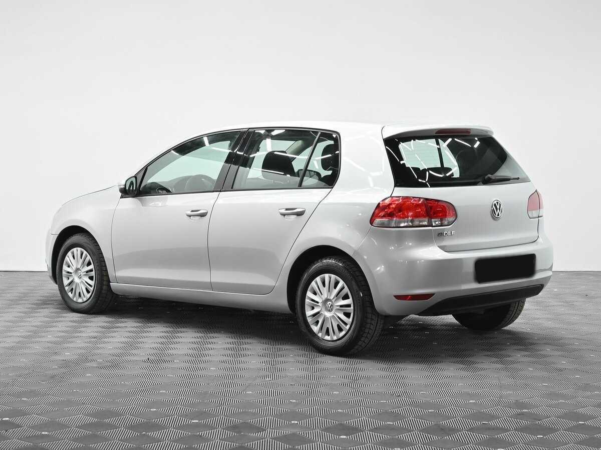 Volkswagen Golf с пробегом — 2010 год. Фото: #2