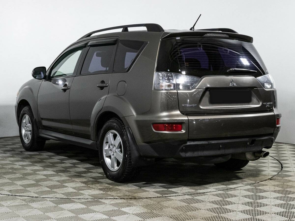 Mitsubishi Outlander с пробегом — 2011 год. Фото: #6