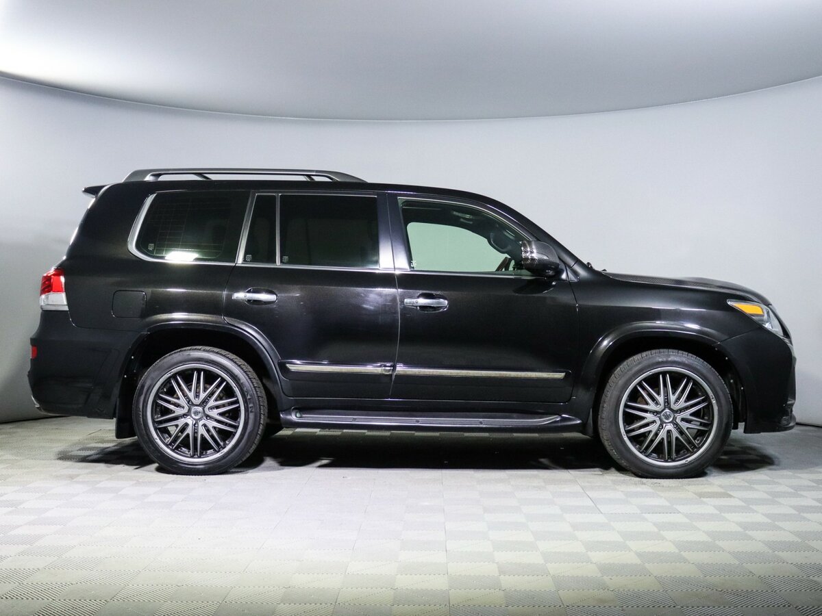 Lexus LX с пробегом — 2015 год. Фото: #3