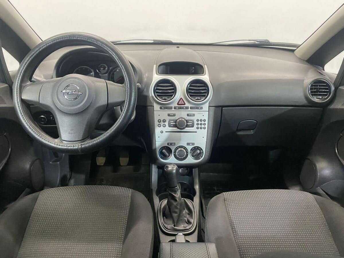 Opel Corsa с пробегом — 2012 год. Фото: #8