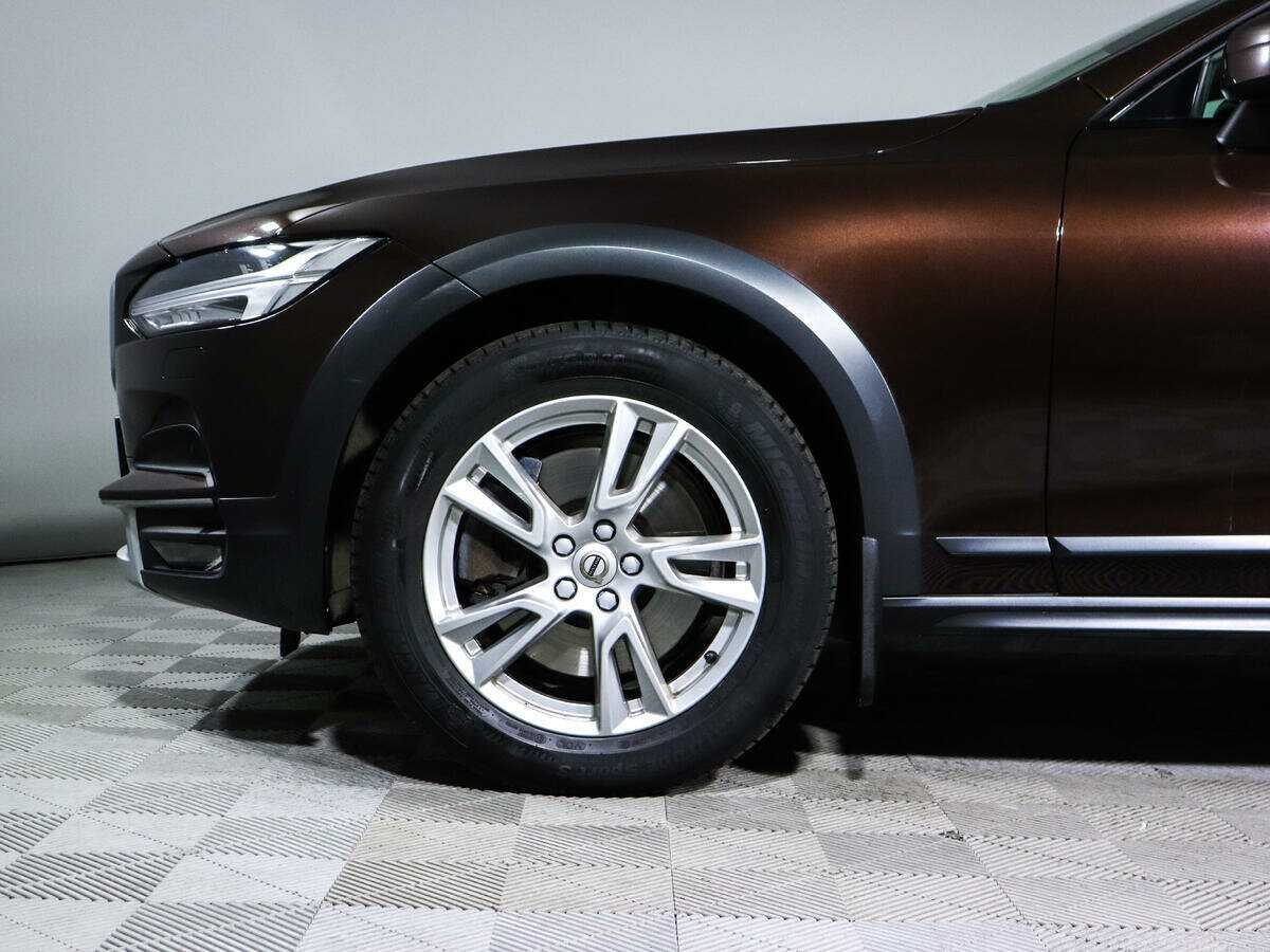 Volvo V90 Cross Country с пробегом — 2018 год. Фото: #18