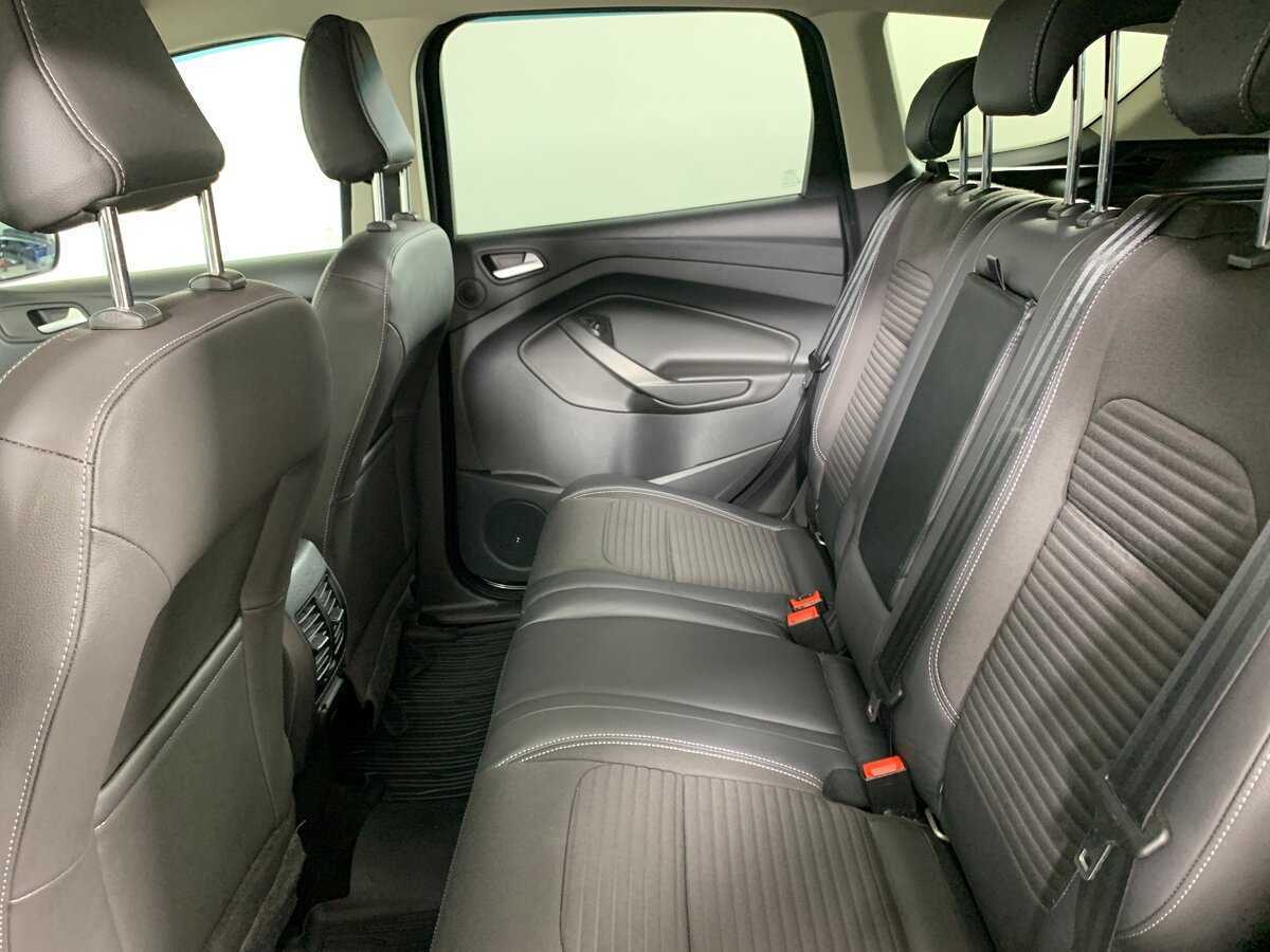 Ford Kuga с пробегом — 2017 год. Фото: #18