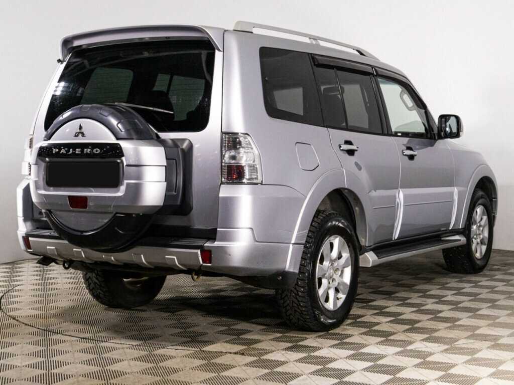 Mitsubishi Pajero с пробегом — 2011 год. Фото: #3