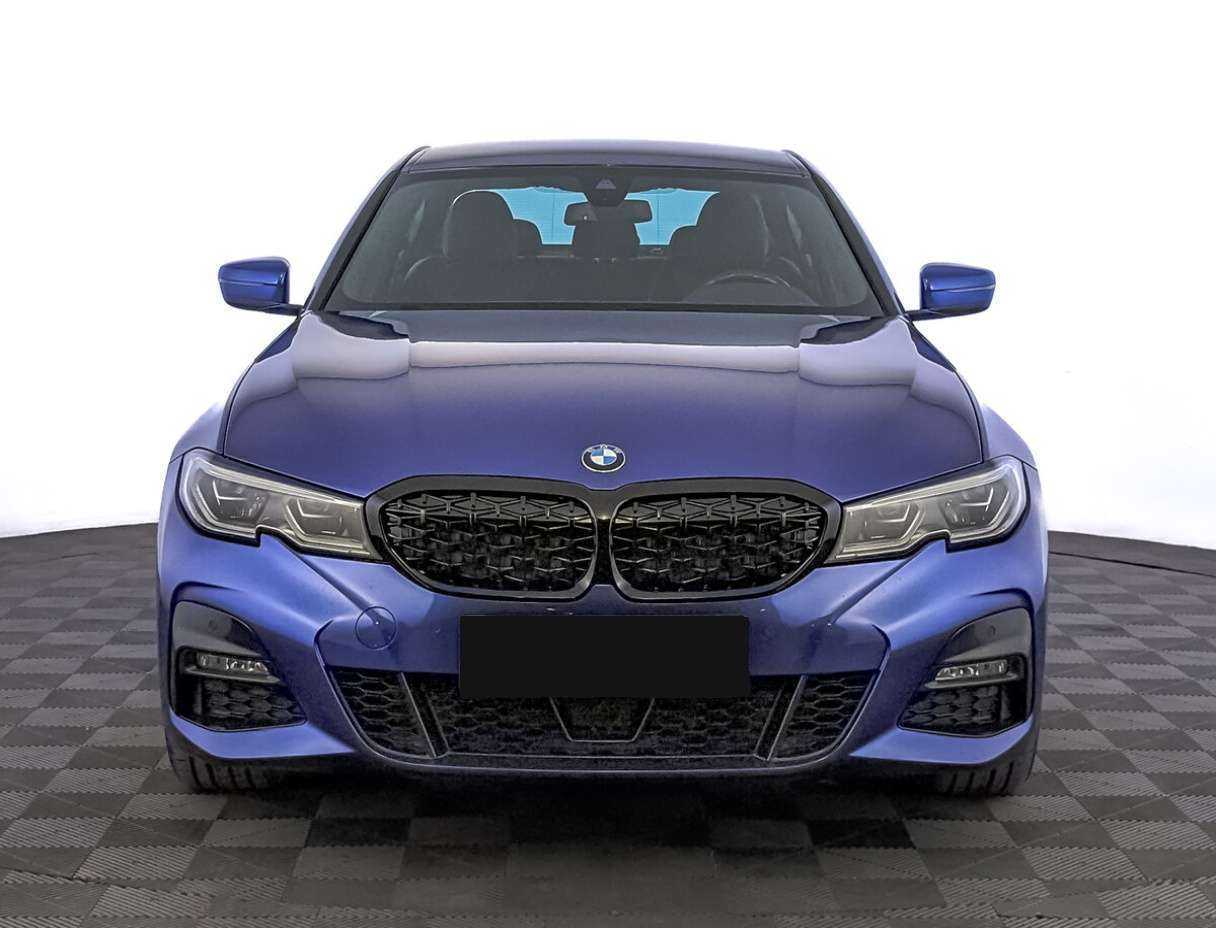 BMW 3 серии с пробегом — 2020 год. Фото: #1