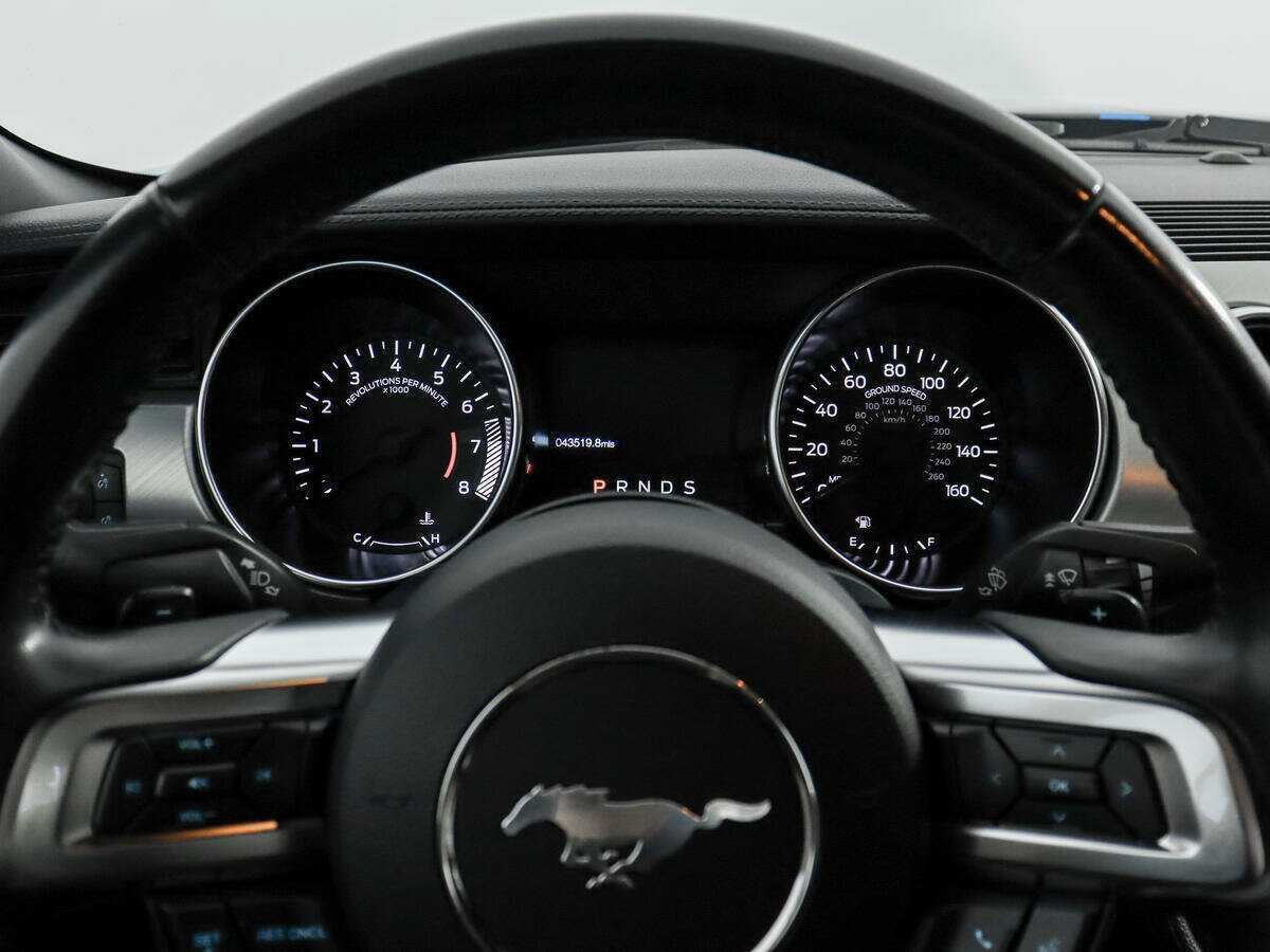 Ford Mustang с пробегом — 2020 год. Фото: #18