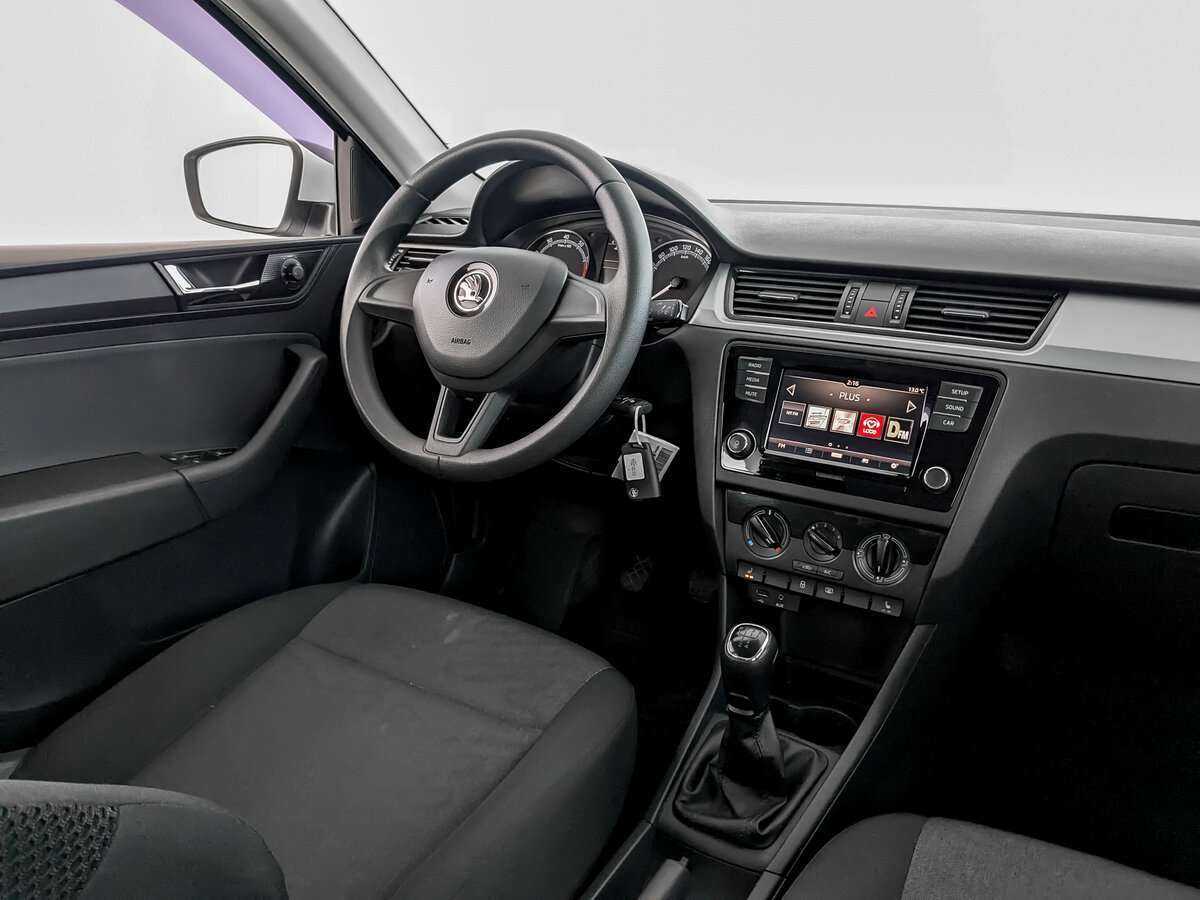 Skoda Rapid с пробегом — 2017 год. Фото: #20