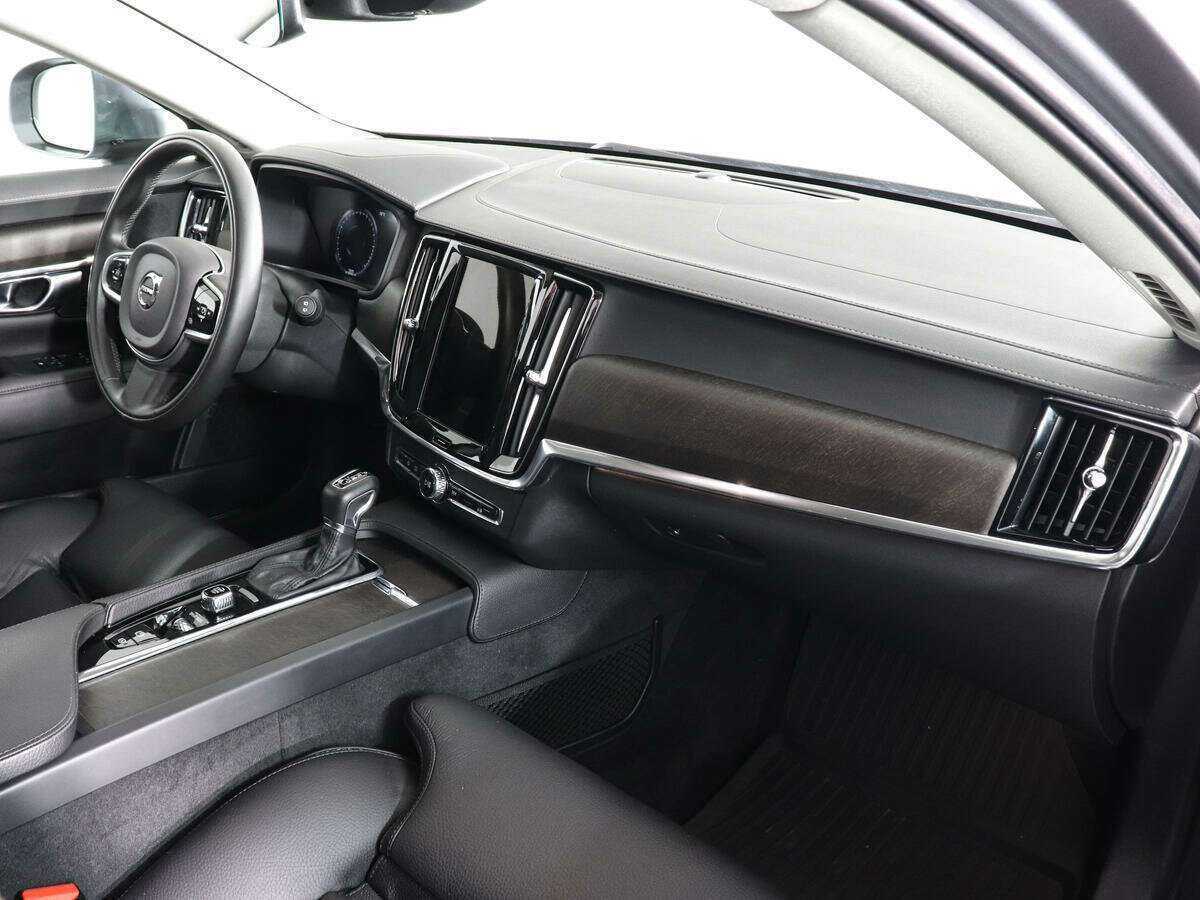 Volvo V90 Cross Country с пробегом — 2019 год. Фото: #8