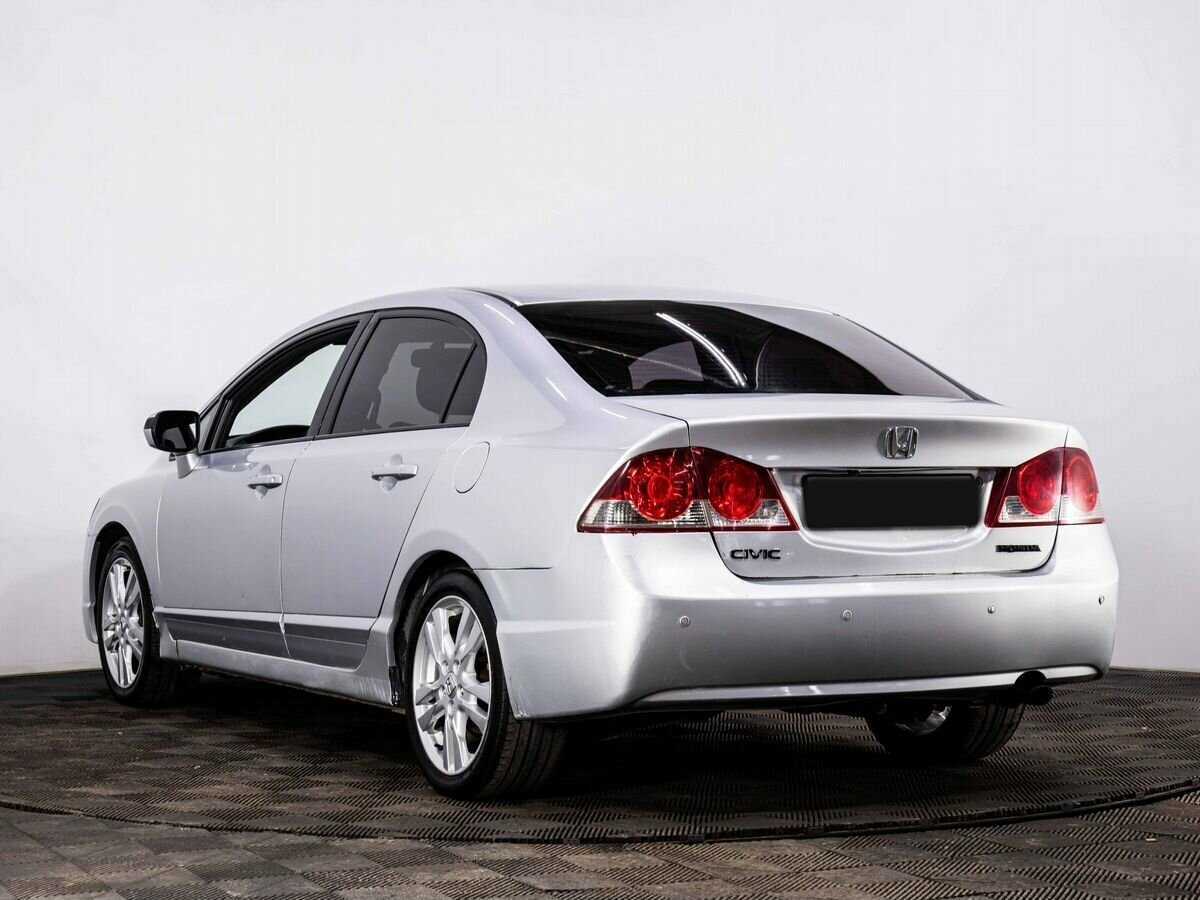 Honda Civic с пробегом — 2007 год. Фото: #3