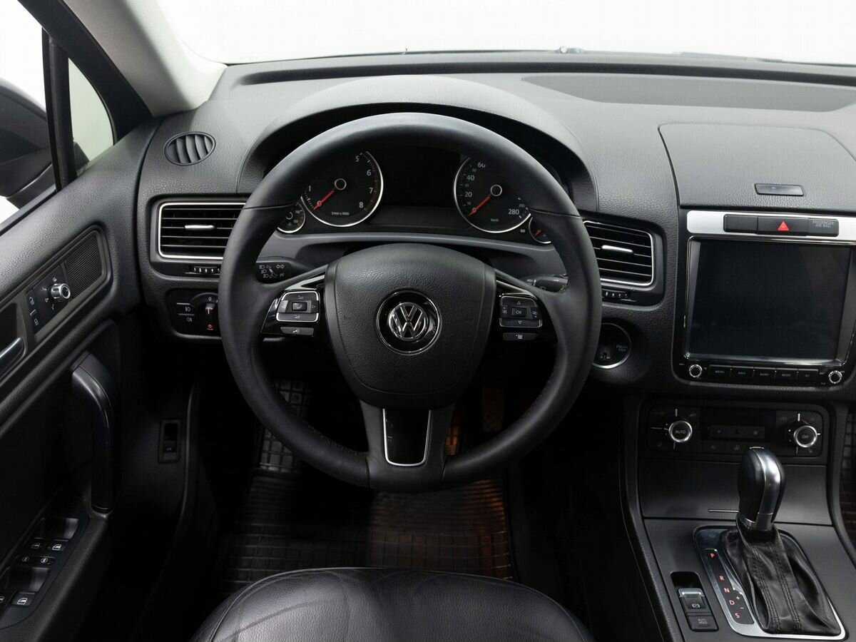 Volkswagen Touareg с пробегом — 2011 год. Фото: #15