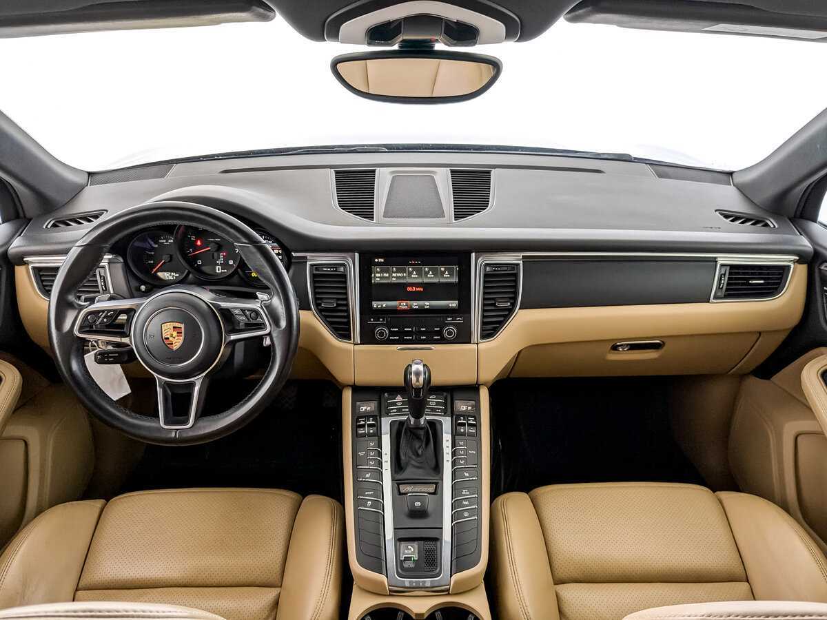 Porsche Macan с пробегом — 2018 год. Фото: #13
