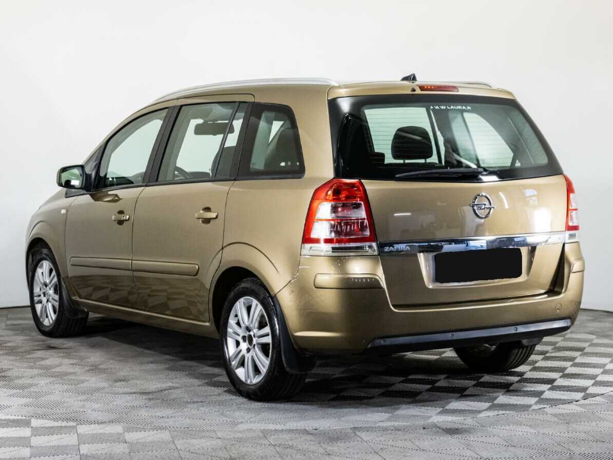 Opel Zafira с пробегом — 2012 год. Фото: #6