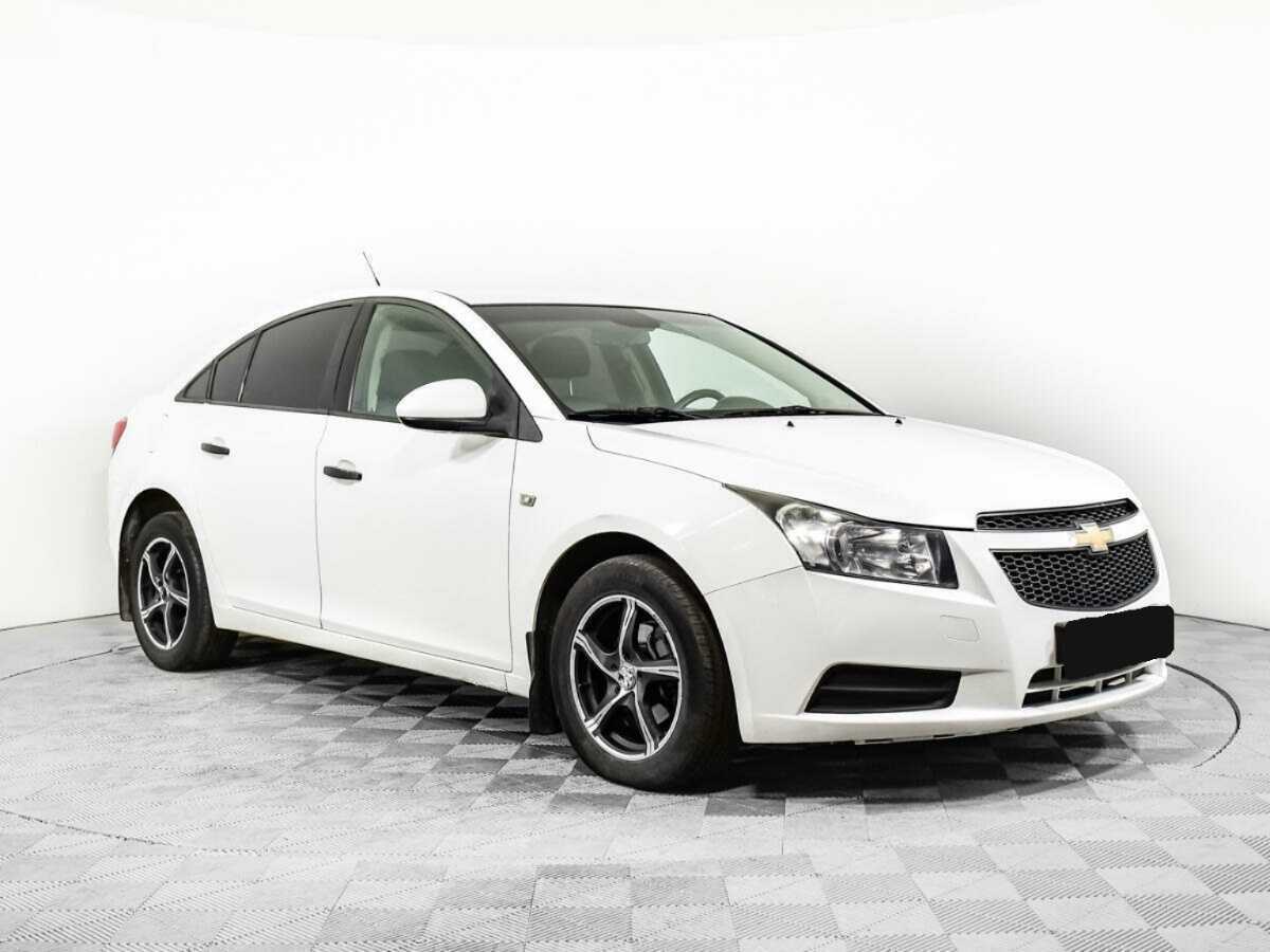 Chevrolet Cruze с пробегом — 2010 год. Фото: #2