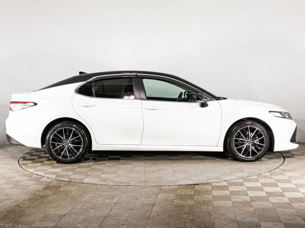 Toyota Camry с пробегом — 2020 год. Фото: #3