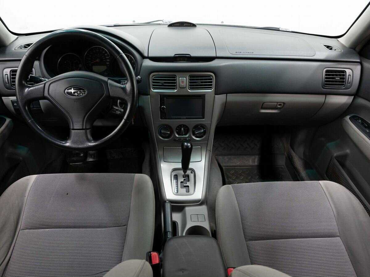 Subaru Forester с пробегом — 2005 год. Фото: #12