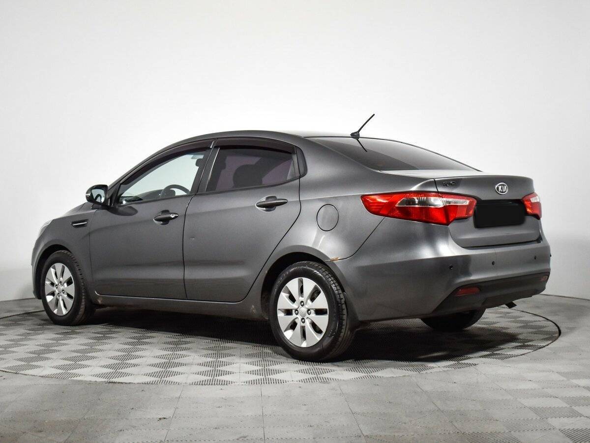 Kia Rio с пробегом — 2011 год. Фото: #6