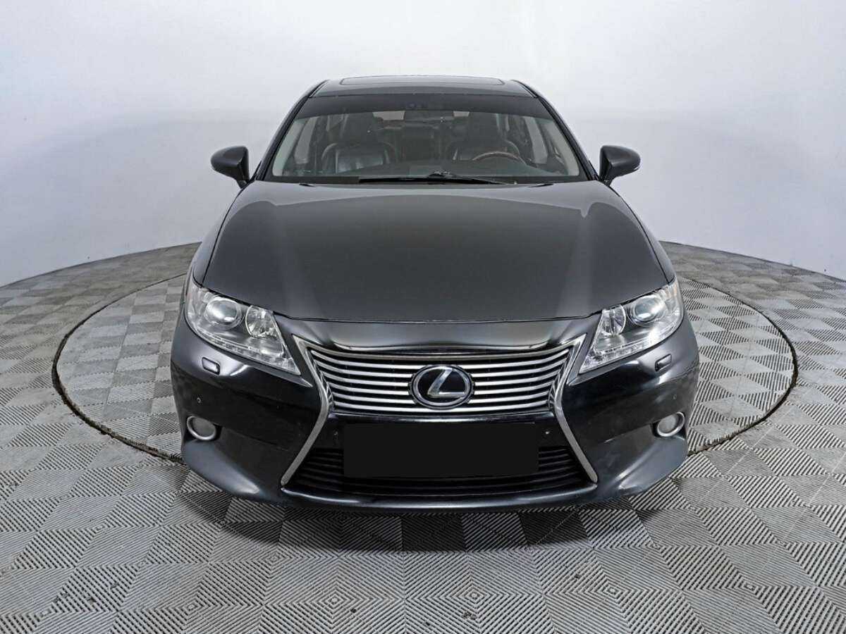 Lexus ES с пробегом — 2013 год. Фото: #1