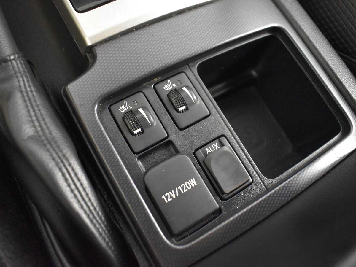 Toyota Land Cruiser Prado с пробегом — 2010 год. Фото: #14