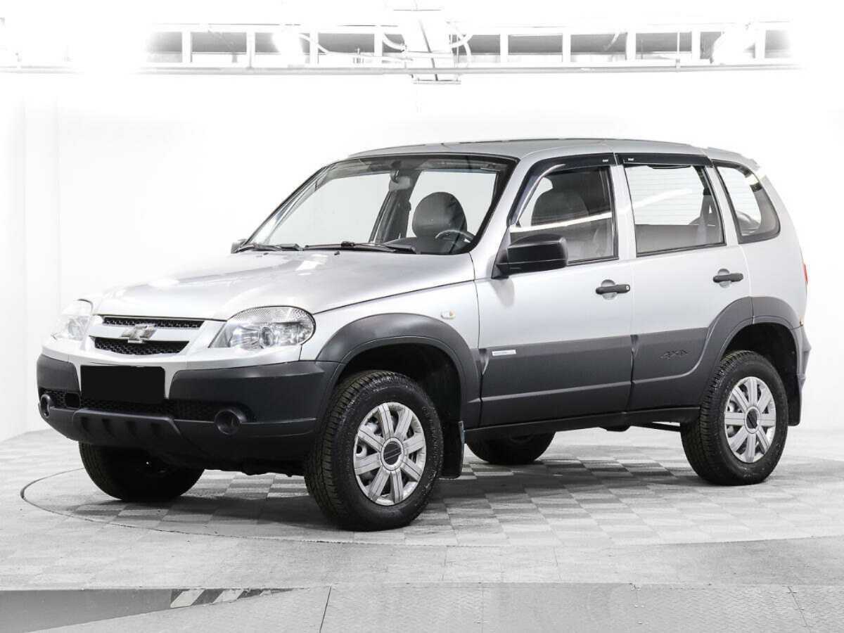 Chevrolet Niva с пробегом — 2011 год. Фото: #0