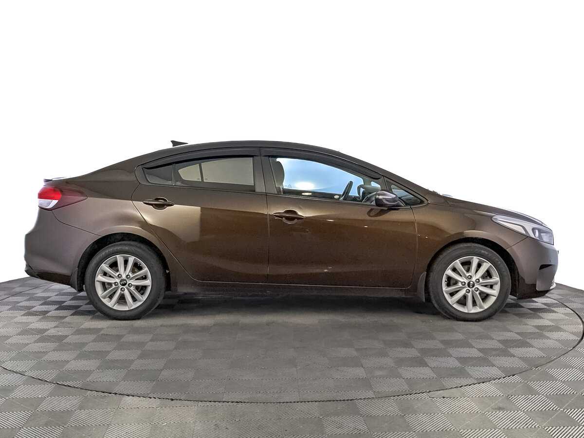 Kia Cerato с пробегом — 2019 год. Фото: #3