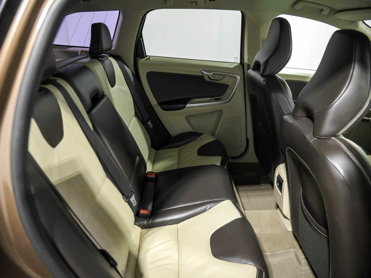 Volvo XC60 с пробегом — 2010 год. Фото: #13