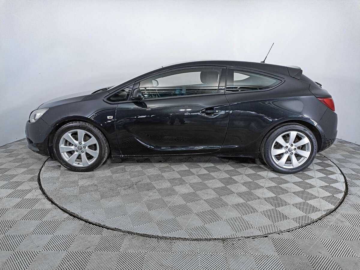 Opel Astra с пробегом — 2011 год. Фото: #7