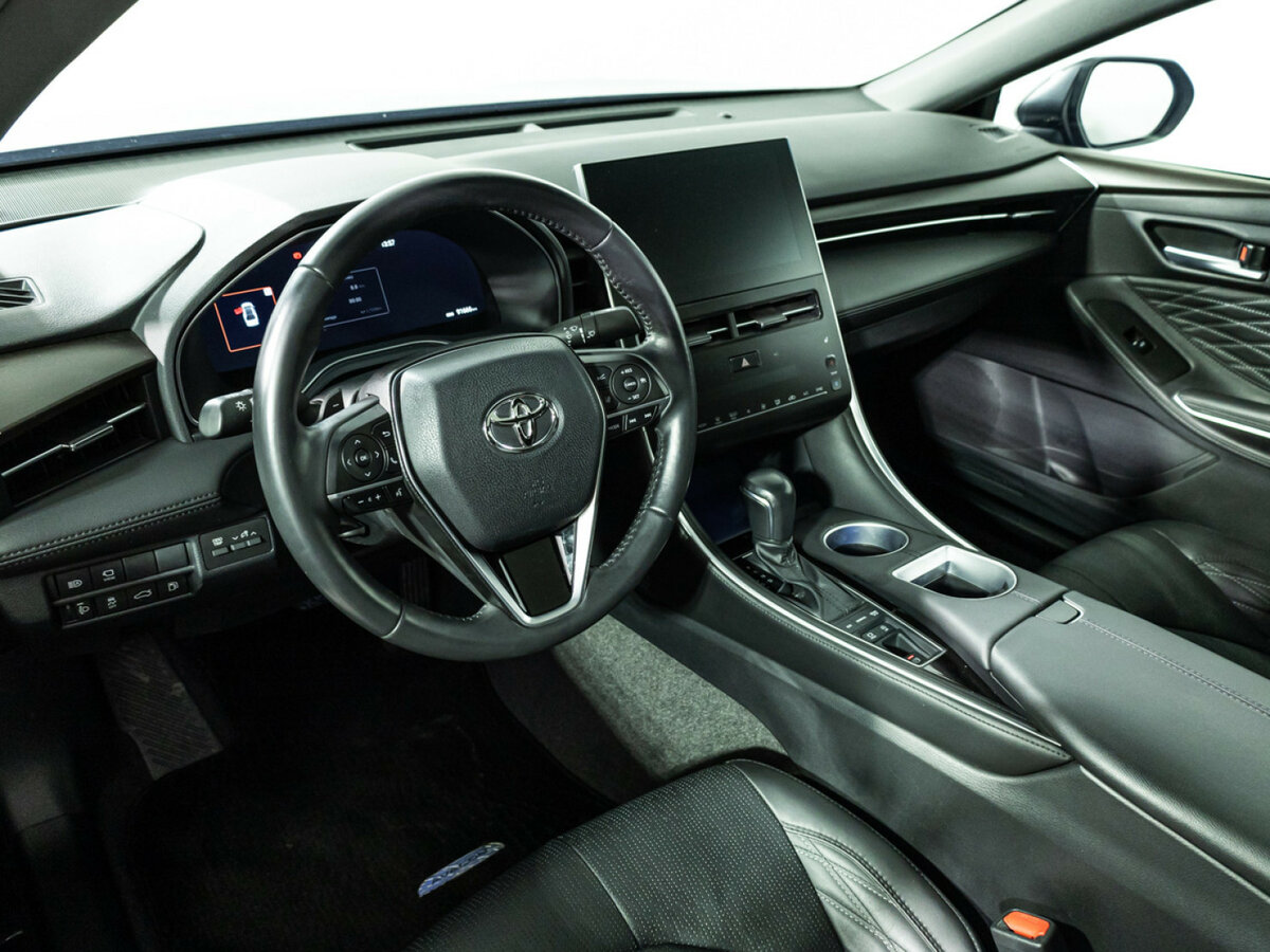 Toyota Avalon с пробегом — 2022 год. Фото: #9