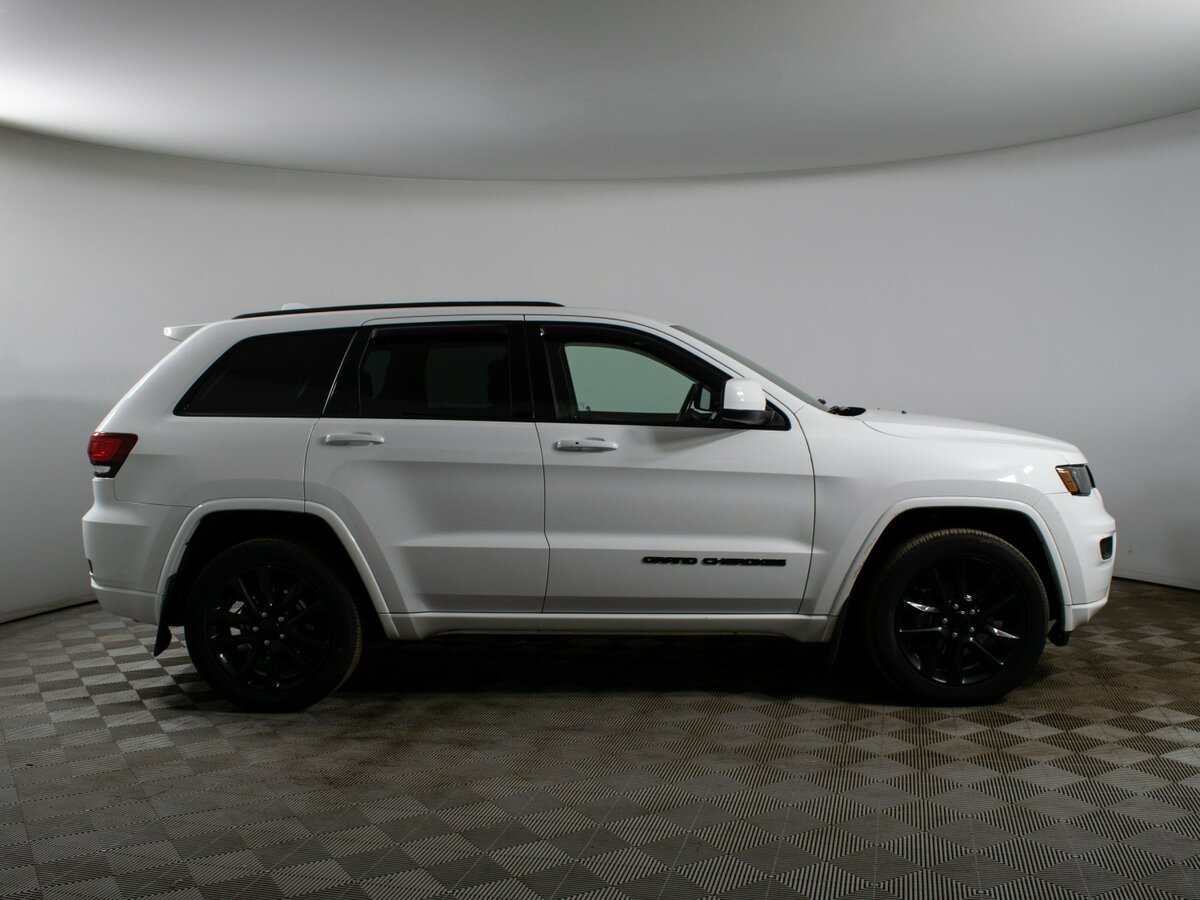 Jeep Grand Cherokee с пробегом — 2019 год. Фото: #3