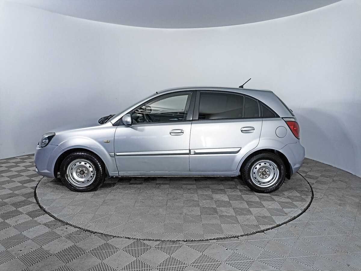 Kia Rio с пробегом — 2010 год. Фото: #7